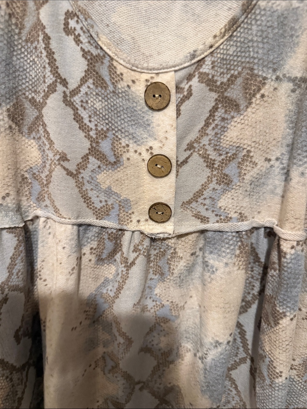 Peach Love California Blue & Brown Snake Print Long Sleeve Peplum Top - Picture 3 of 4